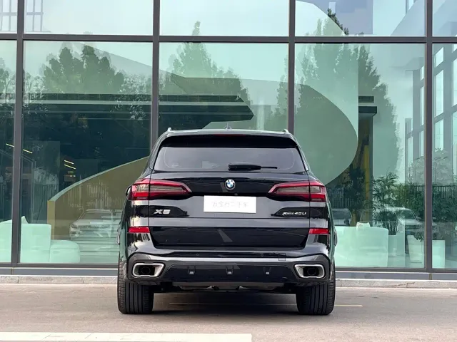 BMW X5 — Фото автомобиля 4