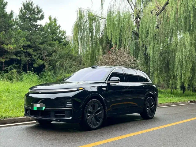 Фотография автомобиля — Li Auto L7