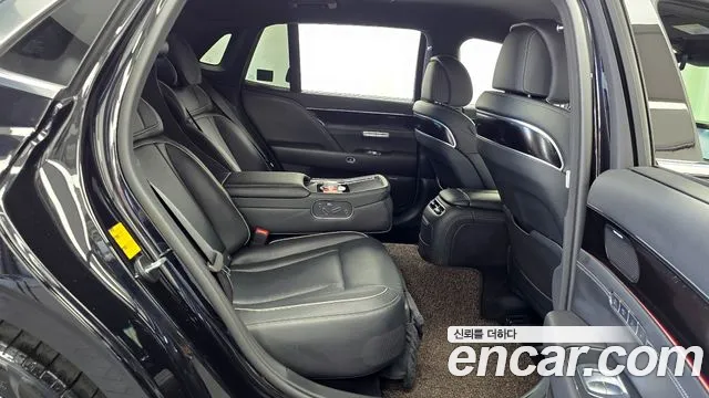Genesis G90 Бензин 3.5 турбо AWD — Фото автомобиля 11