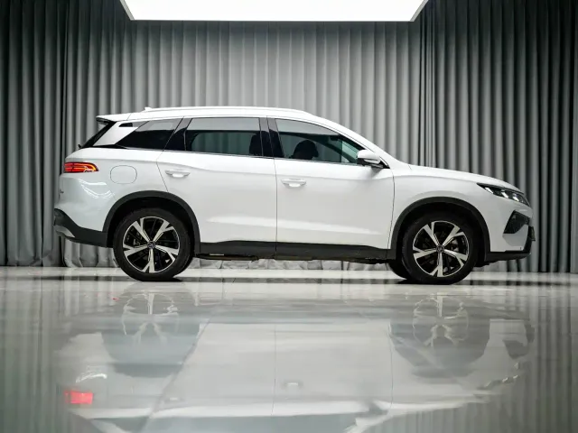 BYD Song Pro — Фото автомобиля 4