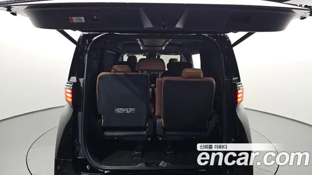Toyota Alphard Generation 4 — Фото автомобиля 20