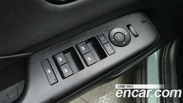 Hyundai Kona Kona (SX2) Бензин 2.0 2WD — Фото автомобиля 13
