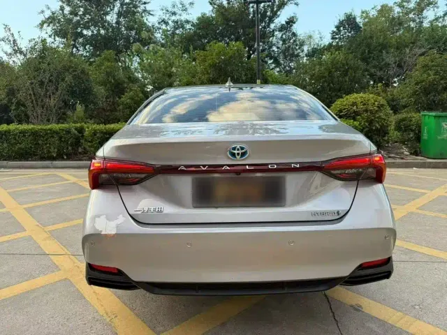 Toyota Avalon — Фото автомобиля 16