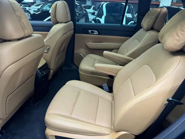 Li Auto ONE — Фото автомобиля 7