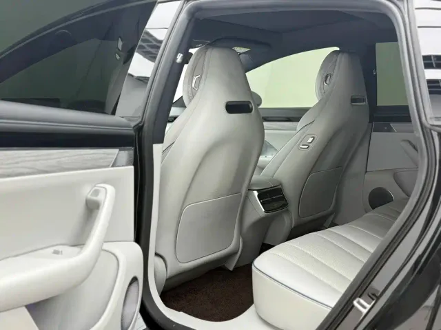 Luxeed S7 — Фото автомобиля 6