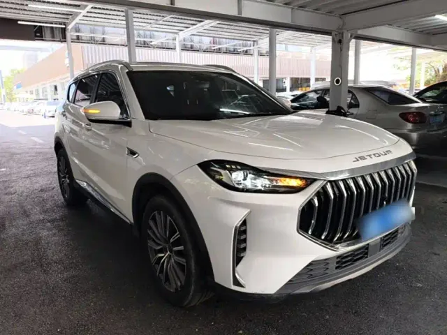 Jetour X70 Plus — Фото автомобиля 3