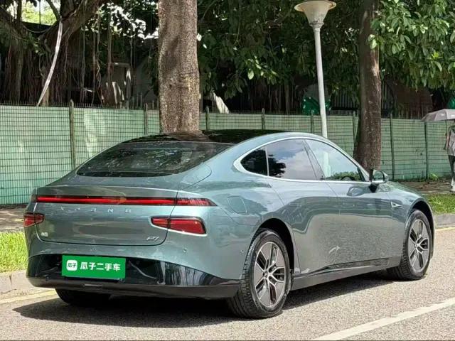 Xpeng P7 — Фото автомобиля 6