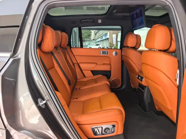 Li Auto L7 — Фото автомобиля 12