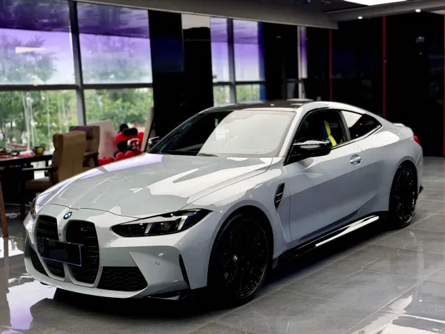 Фотография автомобиля — BMW M4