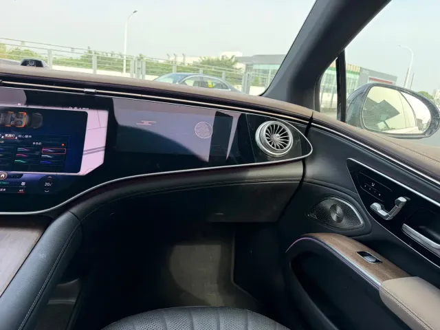Mercedes-Benz EQS — Фото автомобиля 16