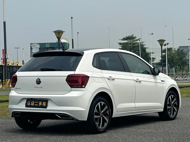 Volkswagen Polo — Фото автомобиля 3