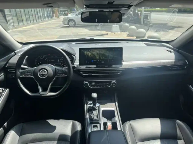 Nissan Teana — Фото автомобиля 3