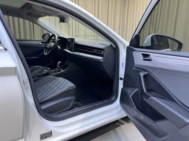 Volkswagen Sagitar — Фото автомобиля 13