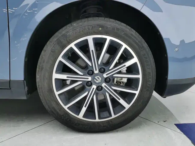 Leapmotor B10 — Фото автомобиля 6