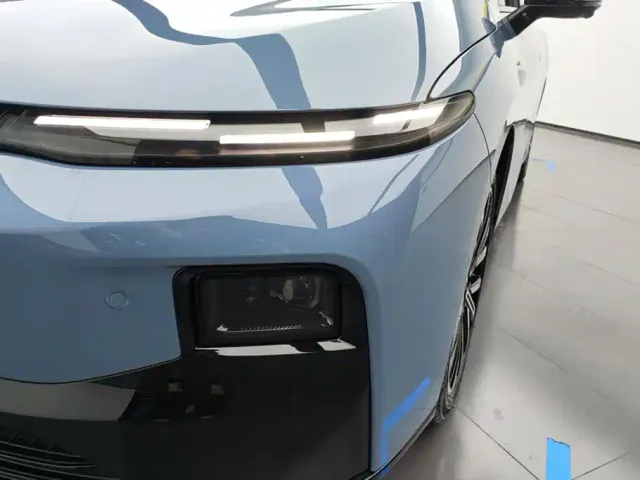 Leapmotor B01 — Фото автомобиля 5