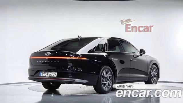 Hyundai Grandeur Grandeur (GN7) 2.5 Бензин 2WD — Фото автомобиля 2