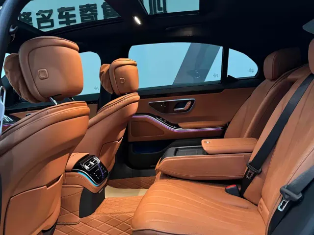 Mercedes-Benz S-Class — Фото автомобиля 17