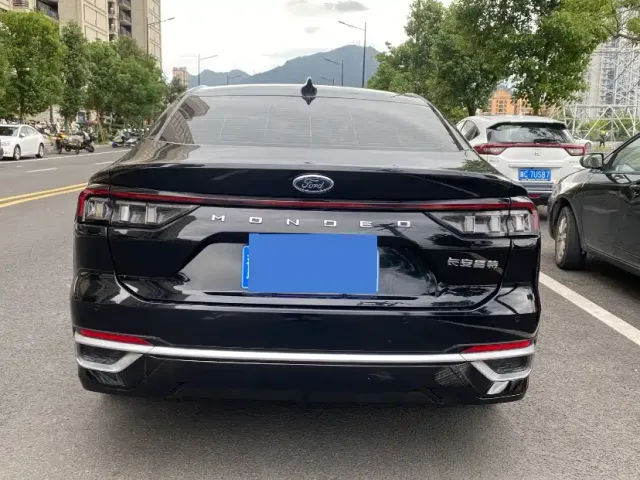 Ford Mondeo — Фото автомобиля 7