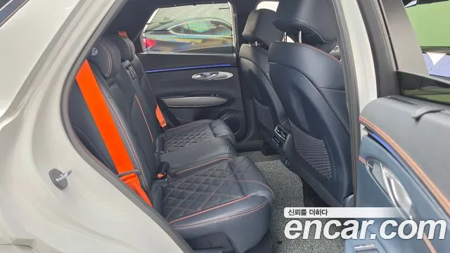 Genesis GV70 — Фото автомобиля 17