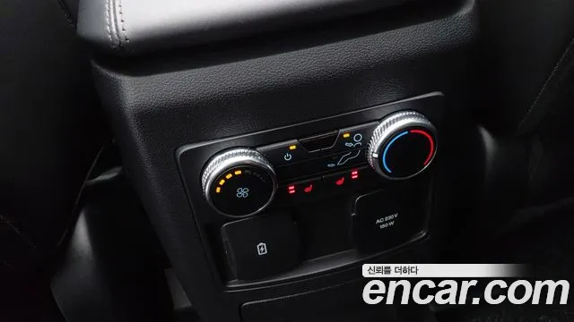 Ford Explorer Generation 6 — Фото автомобиля 16