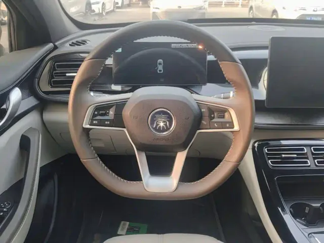 BYD Qin PLUS — Фото автомобиля 10