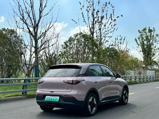 Geely Galaxy Starry Wish 2025 UP 410km Explorer Edition — Фото автомобиля 8