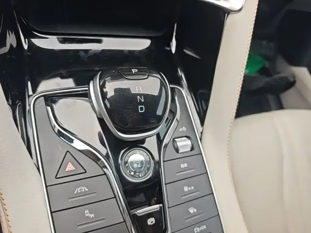 BYD Song PLUS — Фото автомобиля 13
