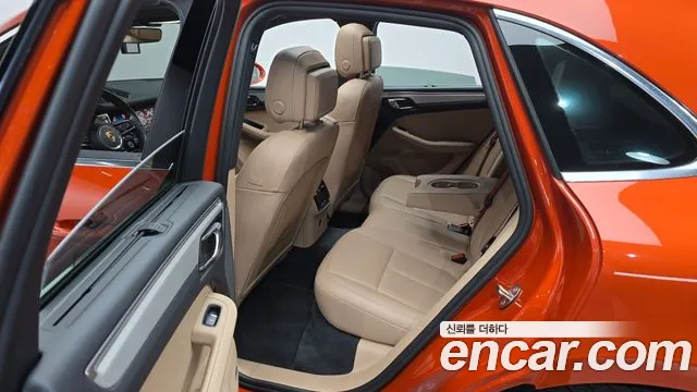 Porsche Macan — Фото автомобиля 11