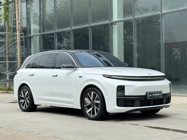Li Auto L7 — Фото автомобиля 3