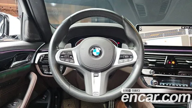 BMW 5-Series — Фото автомобиля 11