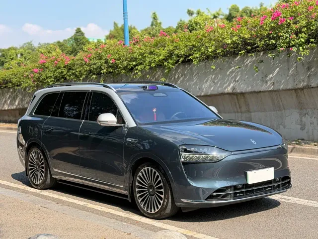 Aito M9 — Фото автомобиля 3