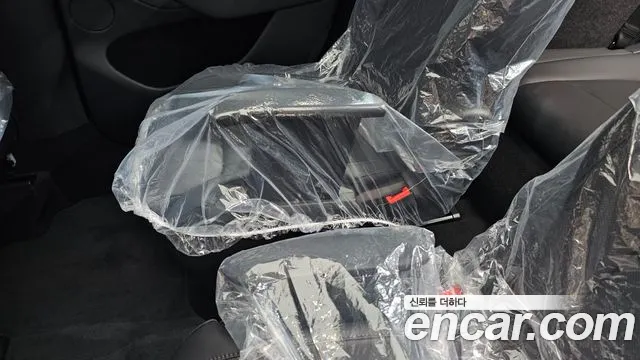 Tesla Model Y — Фото автомобиля 30