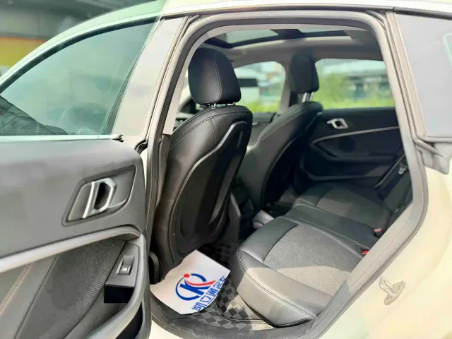 BMW 2 Series — Фото автомобиля 6