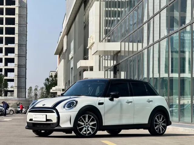 Фотография автомобиля — MINI Hatch