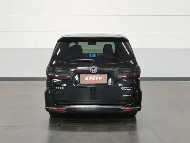 Honda Elysion — Фото автомобиля 4