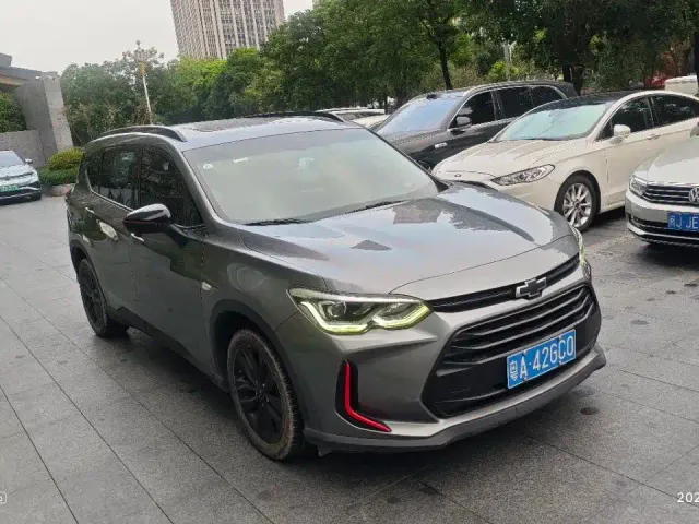 Chevrolet Orlando — Фото автомобиля 3