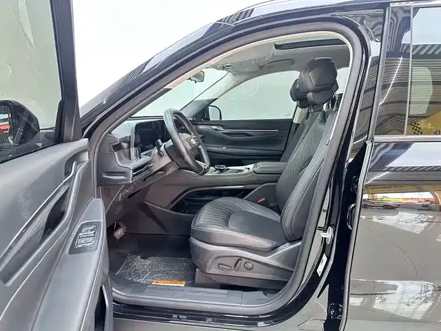 Ford Edge — Фото автомобиля 10