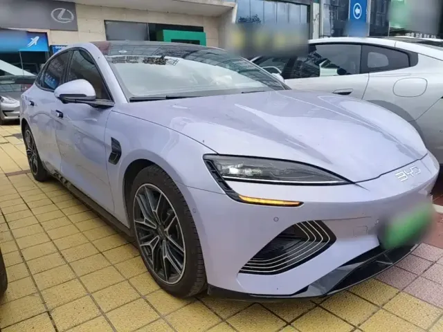 BYD Seal — Фото автомобиля 21