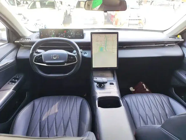 Changan Qiyuan A05 — Фото автомобиля 9