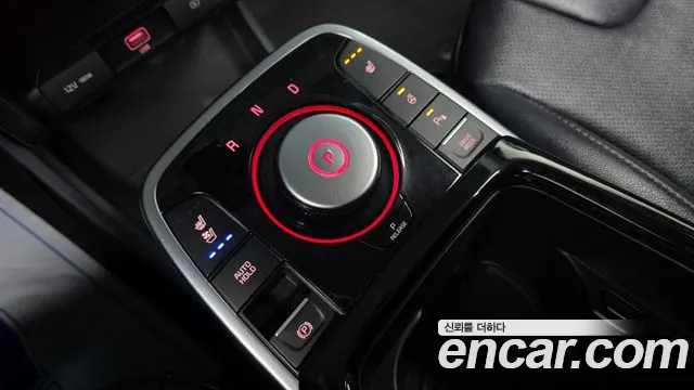 Kia Niro — Фото автомобиля 12