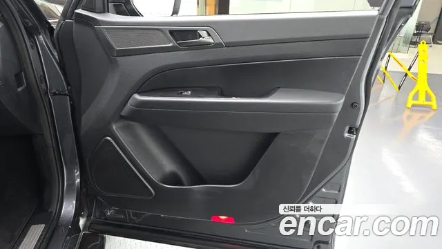 KG_Mobility_Ssangyong Rexton Новый Rexton Sport Дизель 2.2 4WD — Фото автомобиля 25