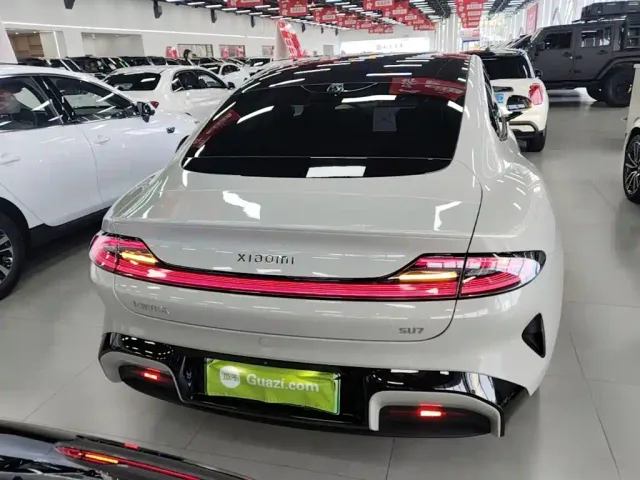 Xiaomi SU7 — Фото автомобиля 5