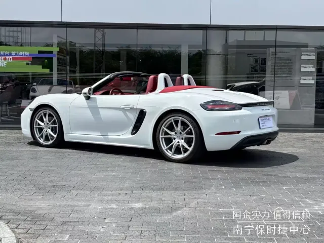 Porsche 718 — Фото автомобиля 2