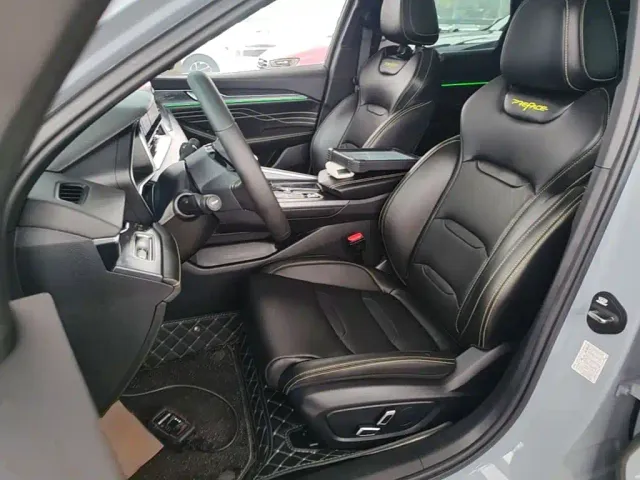 Geely Xingrui — Фото автомобиля 14