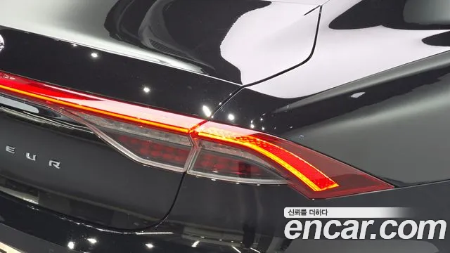 Hyundai Grandeur (New) Hybrid — Фото автомобиля 8