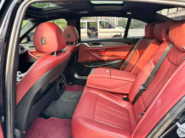 BMW 5 Series — Фото автомобиля 6
