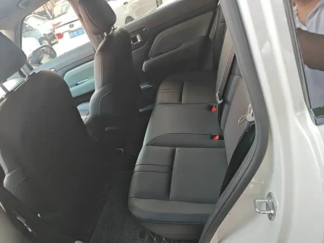 Baojun Yep Plus — Фото автомобиля 16