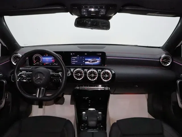 Mercedes-Benz A-Class — Фото автомобиля 15