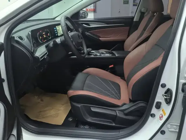 Changan Eado — Фото автомобиля 9