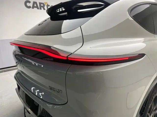 IM Motors LS7 — Фото автомобиля 10